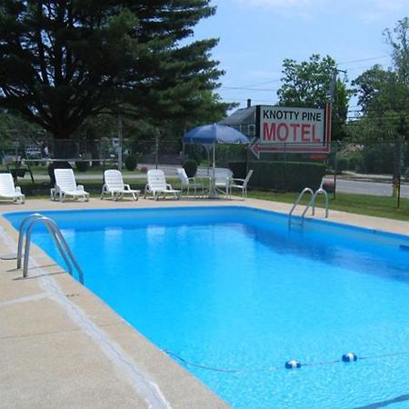 Knotty Pine Motel Salisbury Exterior foto