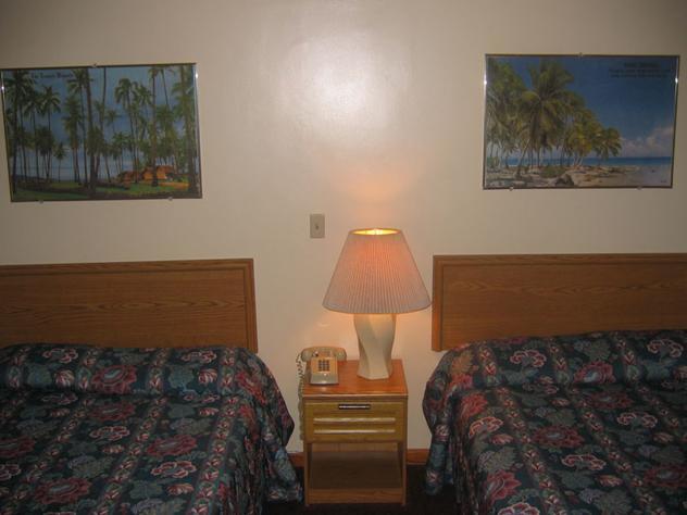 Knotty Pine Motel Salisbury Habitación foto
